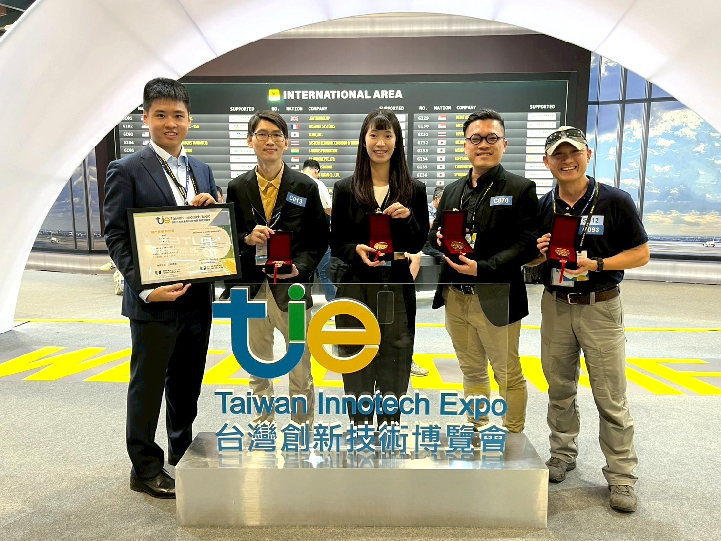 AI Can Even Identify Expressions of Chest Pain! Tunghai University’s Smart Healthcare Wins Gold Winning One Gold, Three Bronze, and Five Corporate Special Awards at the Taiwan Innotech Expo