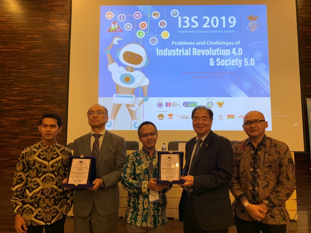 Dr. Endo Tesuya, Professor of Aomori Public University in Japan