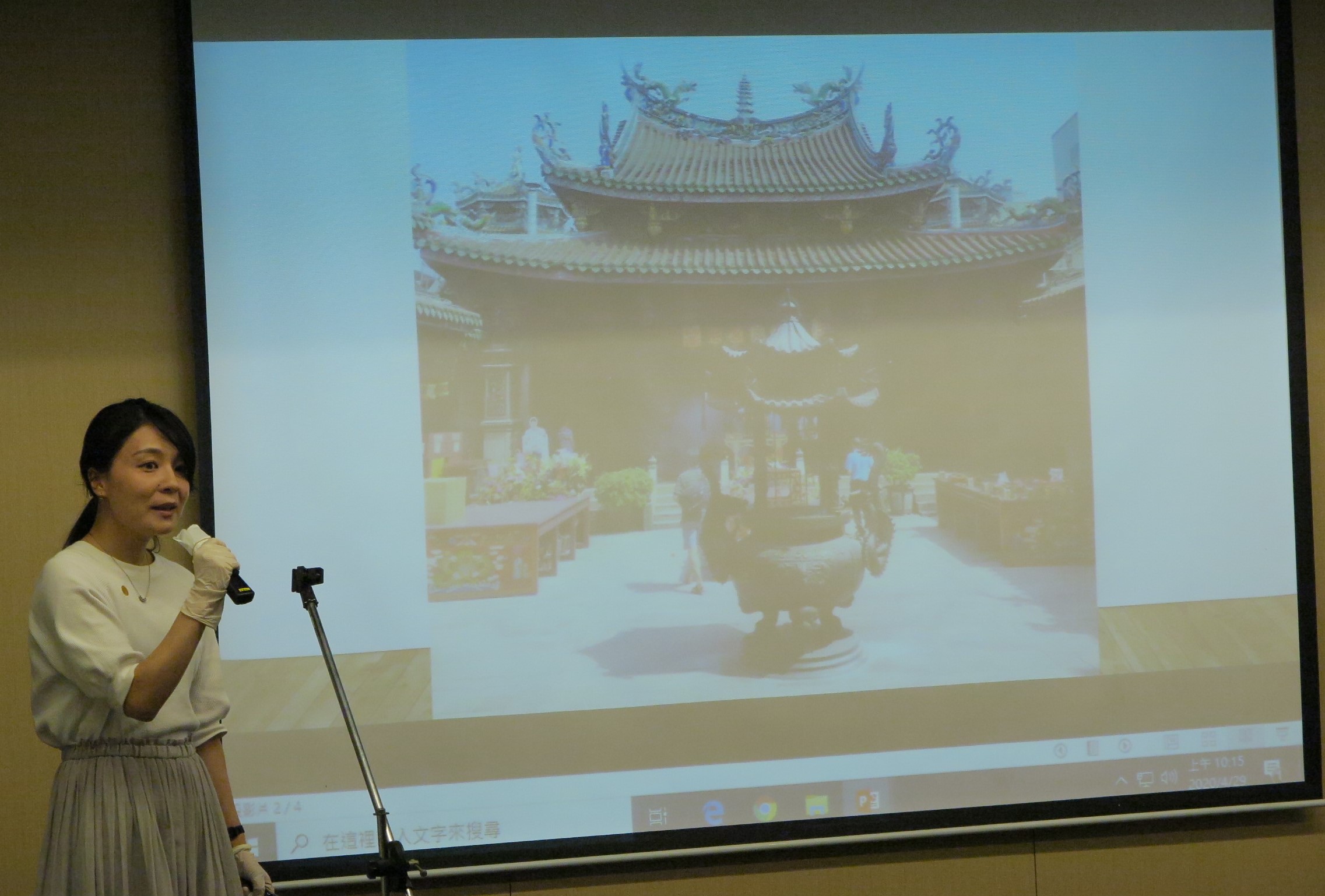 Right: Participant from Canada